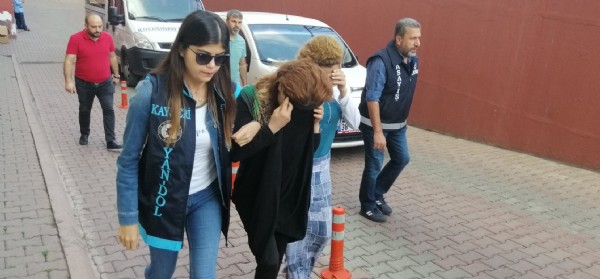 Gelin, baba, hala... Rezaletin böylesi!